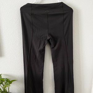 Under Armor Women's Dark Gray Flare Leggings (M)